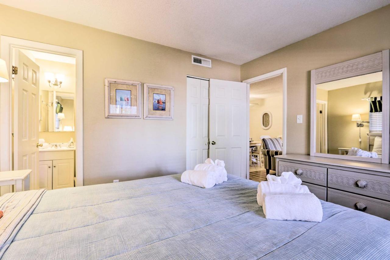 Resort-Style Hilton Head Condo - Walk To Beach! Hilton Head Island Exterior photo