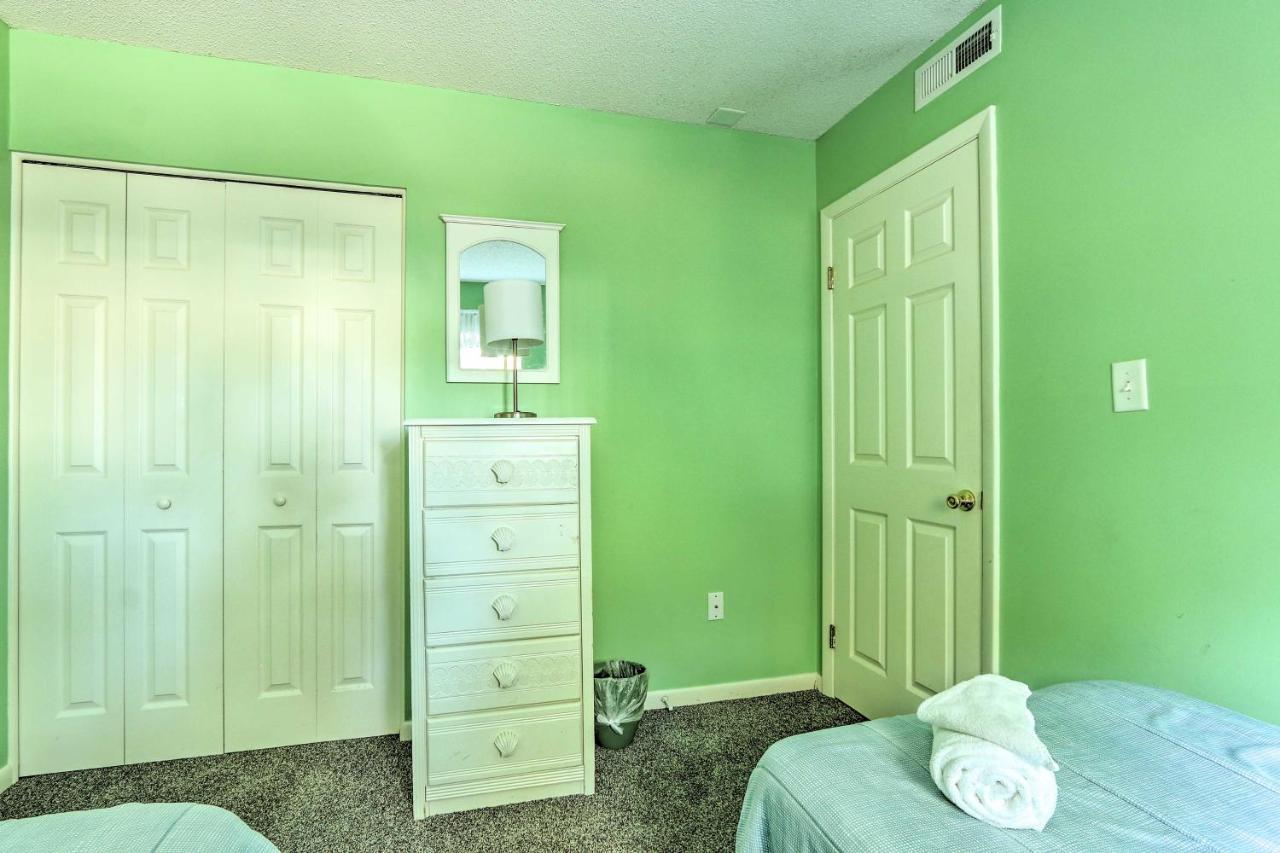 Resort-Style Hilton Head Condo - Walk To Beach! Hilton Head Island Exterior photo